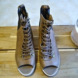 Von dutch tan lace up Boots